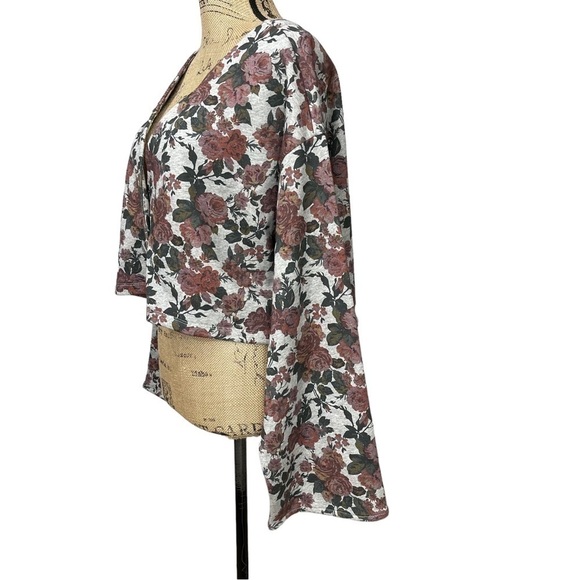 LOVERS + Friends Floral Crop Top French Terry Button Up V Neck - Picture 3 of 11